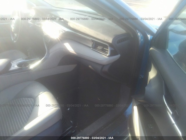 Photo 4 VIN: 4T1M11AK8LU319143 - TOYOTA CAMRY 