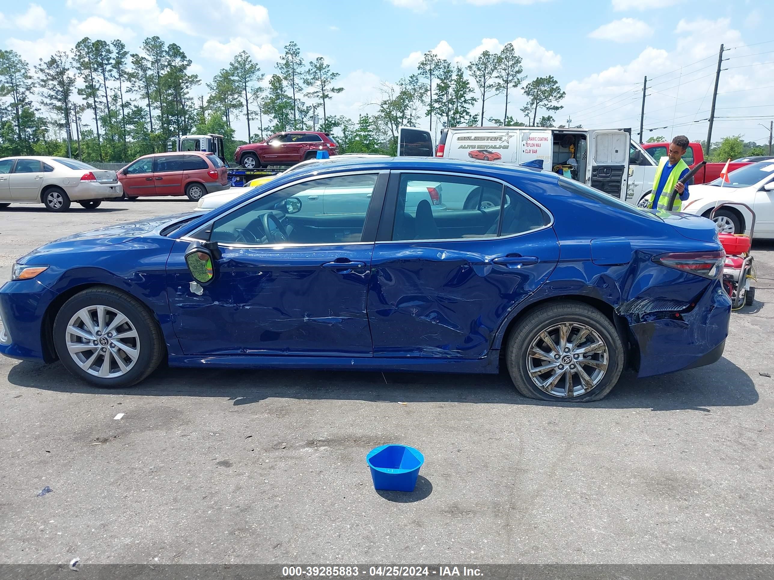 Photo 13 VIN: 4T1R11AK0RU252245 - TOYOTA CAMRY 