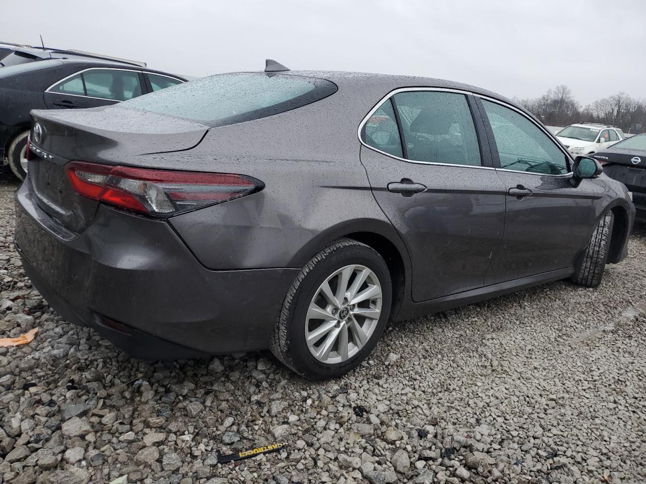 Photo 2 VIN: 4T1R11AK1NU671506 - TOYOTA CAMRY 