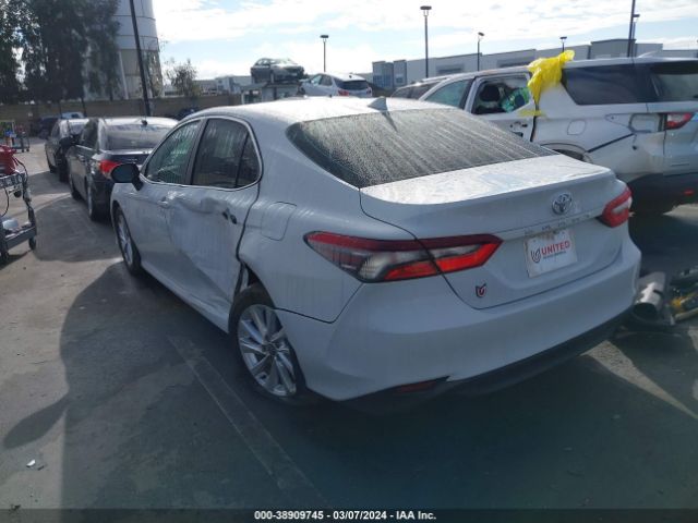 Photo 2 VIN: 4T1R11AK1PU137540 - TOYOTA CAMRY 