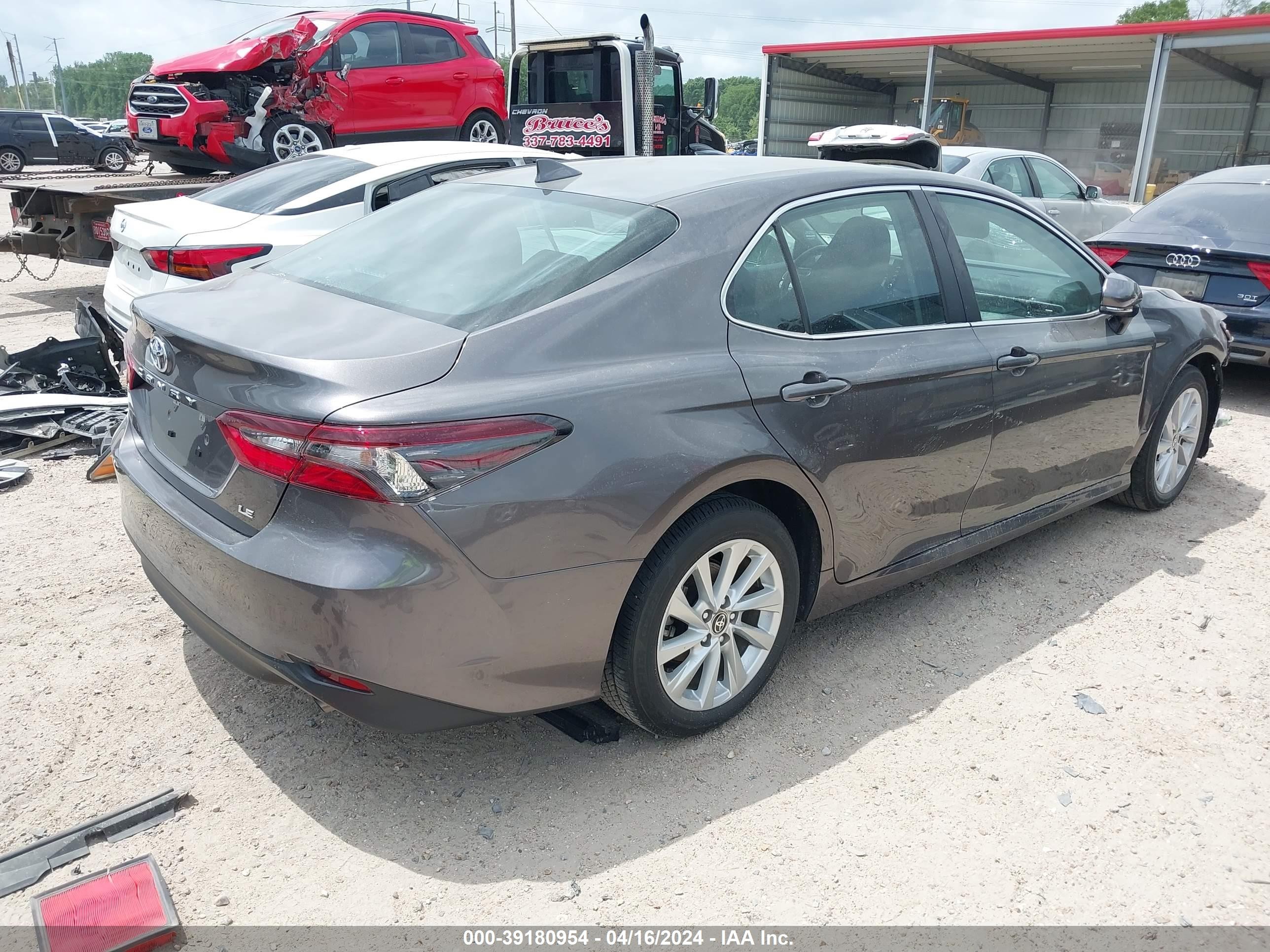 Photo 3 VIN: 4T1R11AK1RU882842 - TOYOTA CAMRY 