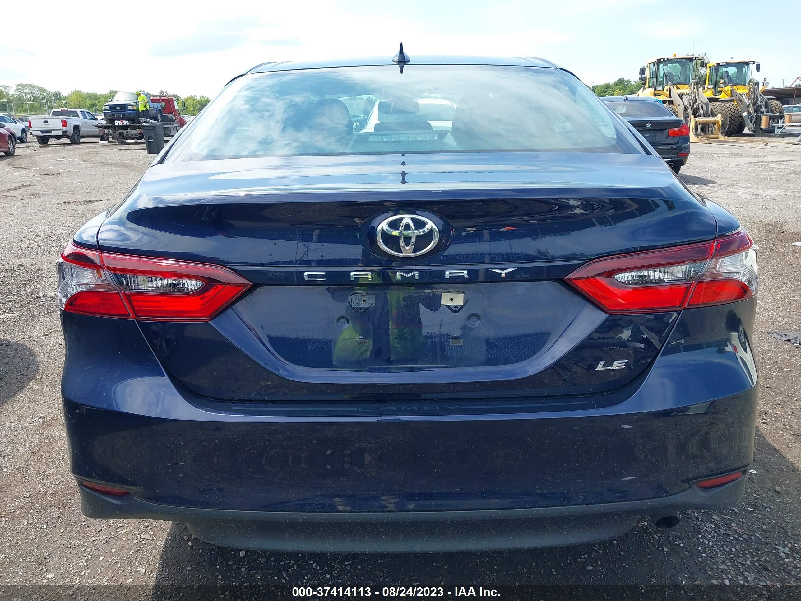 Photo 16 VIN: 4T1R11AK2MU533018 - TOYOTA CAMRY 