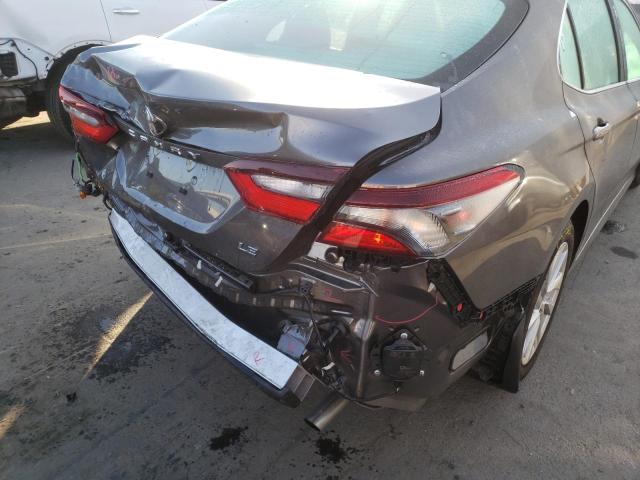 Photo 8 VIN: 4T1R11AK2NU044801 - TOYOTA CAMRY LE 