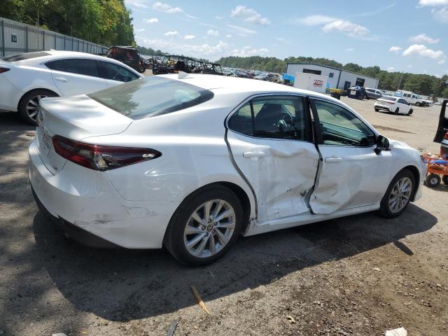 Photo 2 VIN: 4T1R11AK4RU852654 - TOYOTA CAMRY LE 