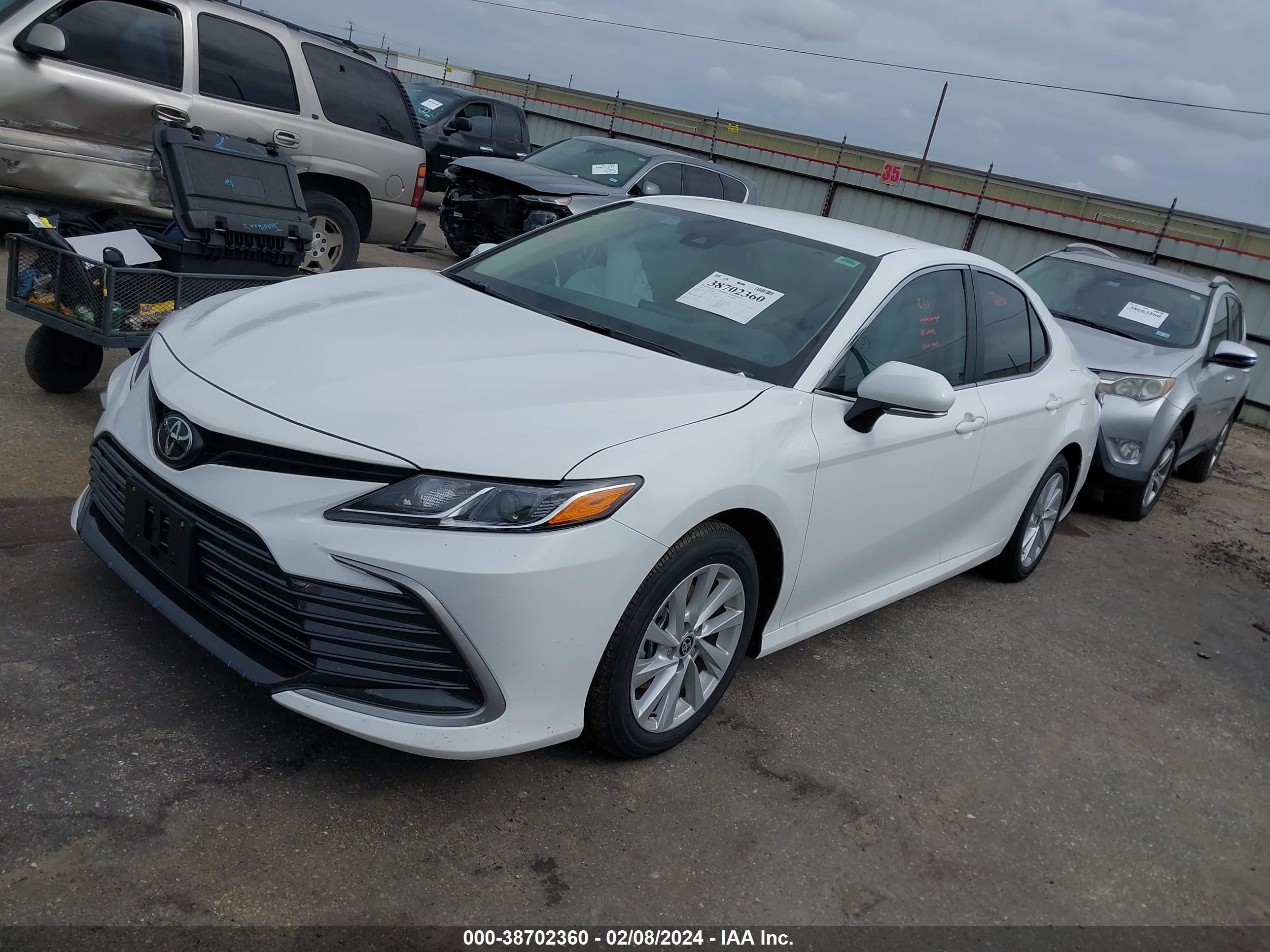 Photo 1 VIN: 4T1R11AK5RU218513 - TOYOTA CAMRY 