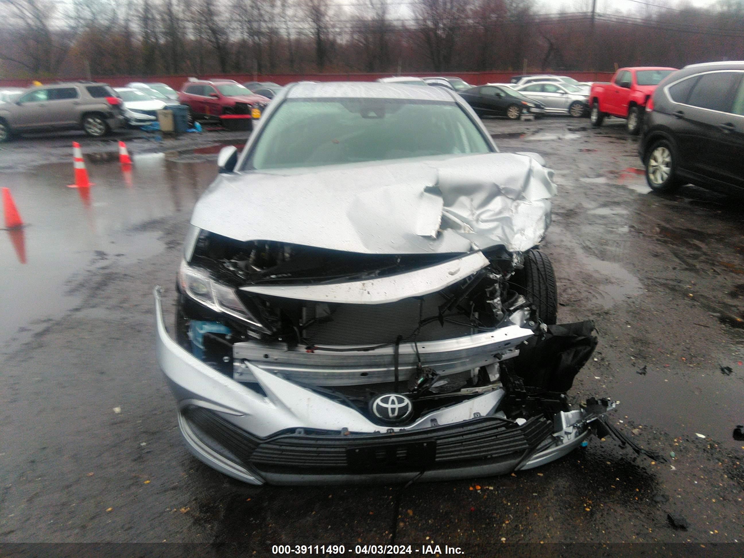 Photo 11 VIN: 4T1R11AK6NU703768 - TOYOTA CAMRY 