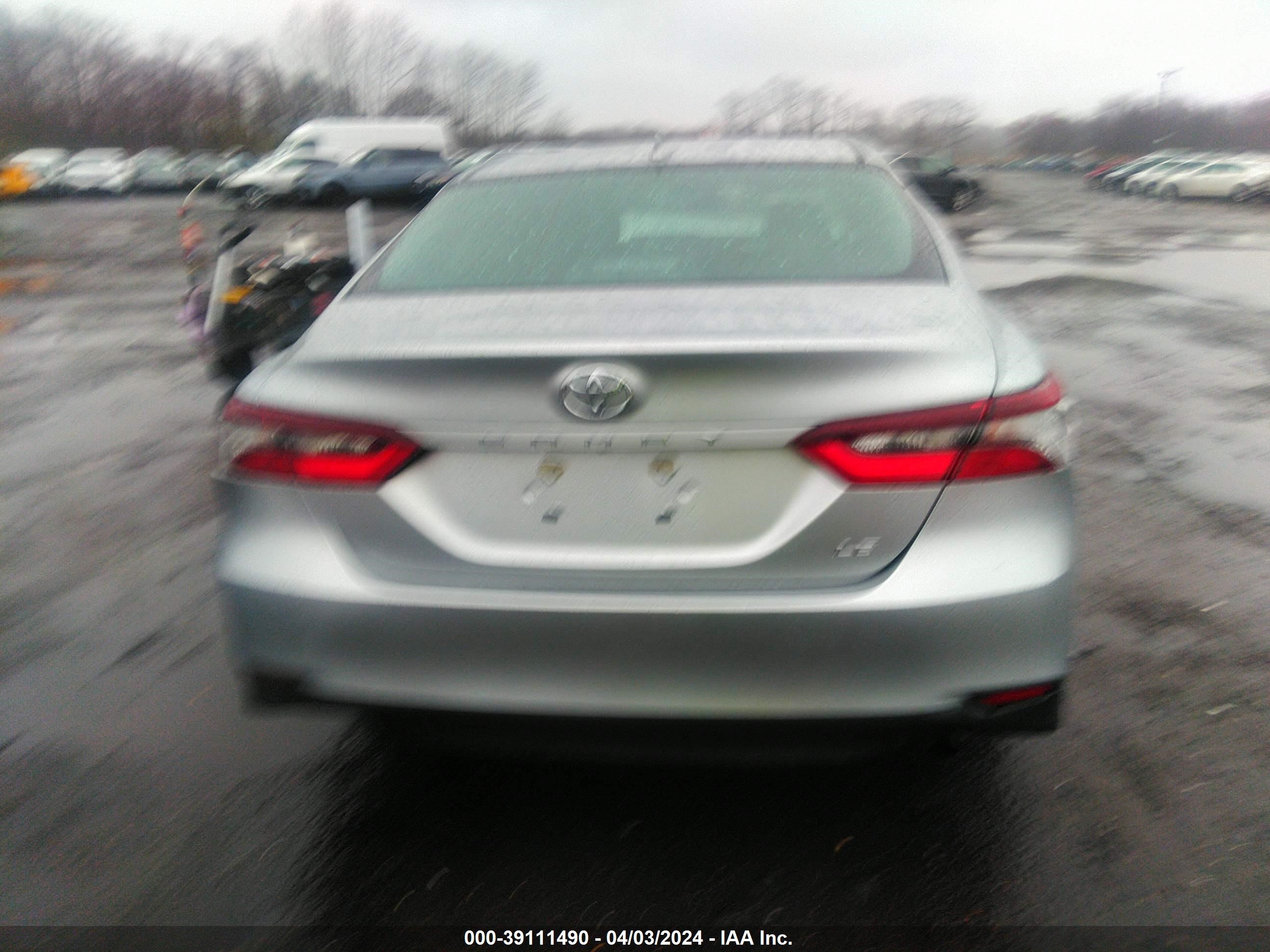 Photo 15 VIN: 4T1R11AK6NU703768 - TOYOTA CAMRY 