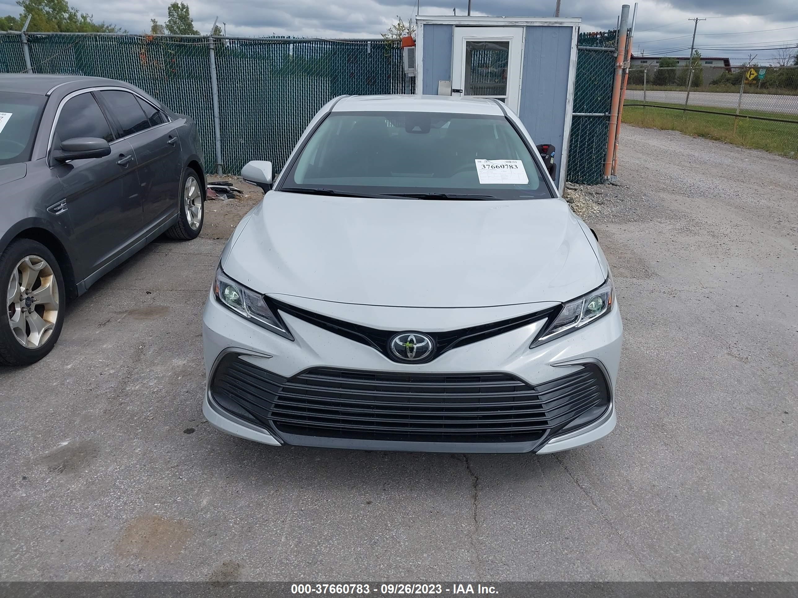 Photo 11 VIN: 4T1R11AK8PU167943 - TOYOTA CAMRY 