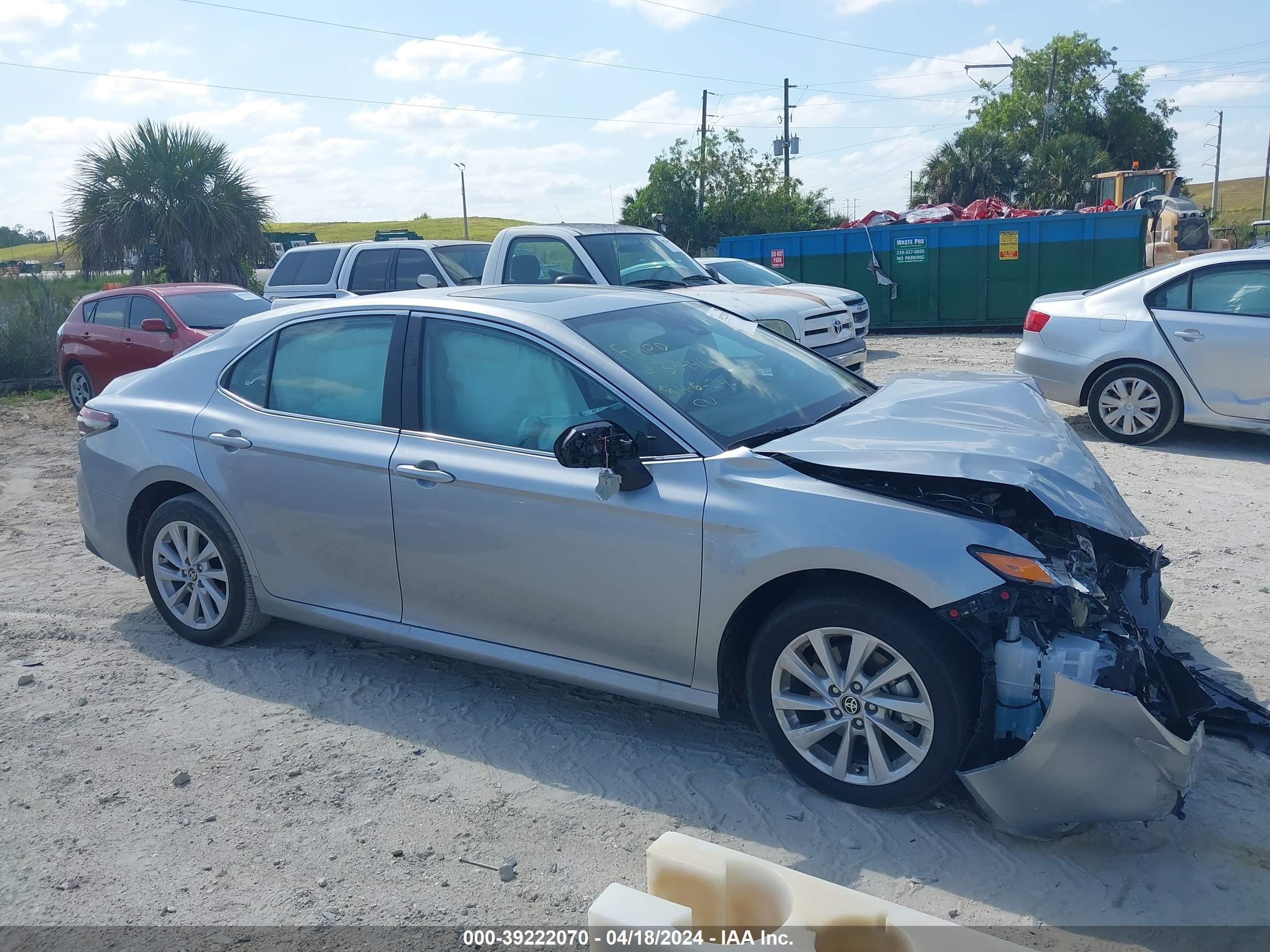 Photo 13 VIN: 4T1R11AK9RU906577 - TOYOTA CAMRY 