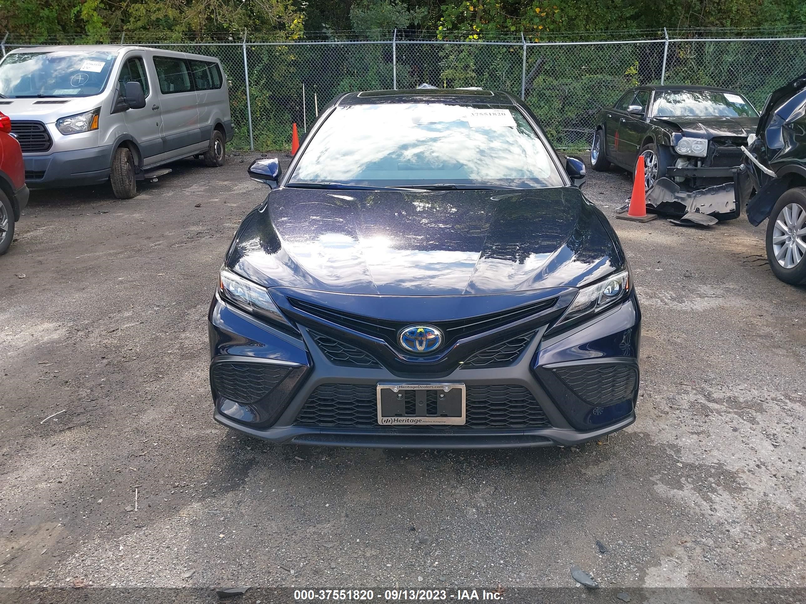 Photo 11 VIN: 4T1S31AK0NU573109 - TOYOTA CAMRY 