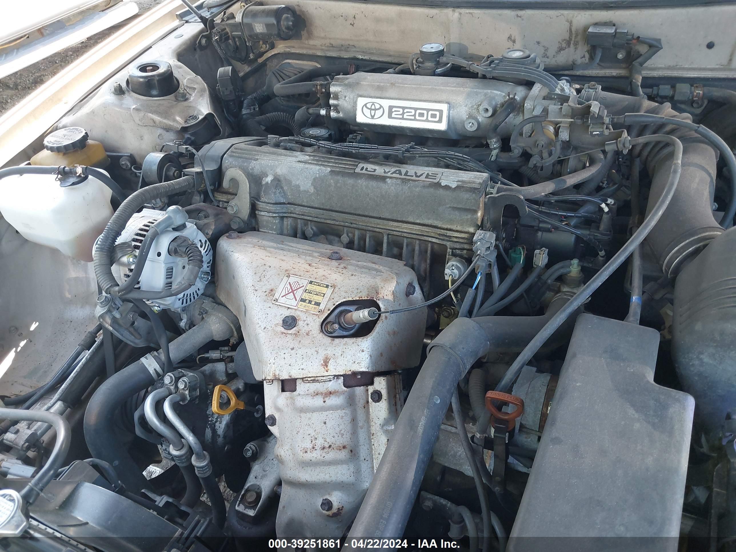 Photo 9 VIN: 4T1SK12C2RU410722 - TOYOTA CAMRY 