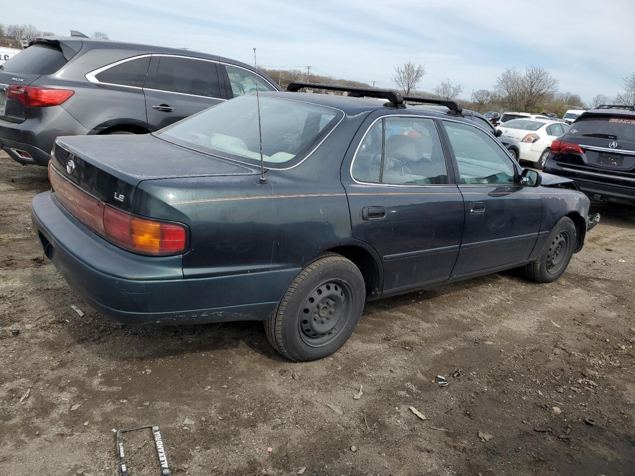 Photo 2 VIN: 4T1SK12E2RU345209 - TOYOTA CAMRY 