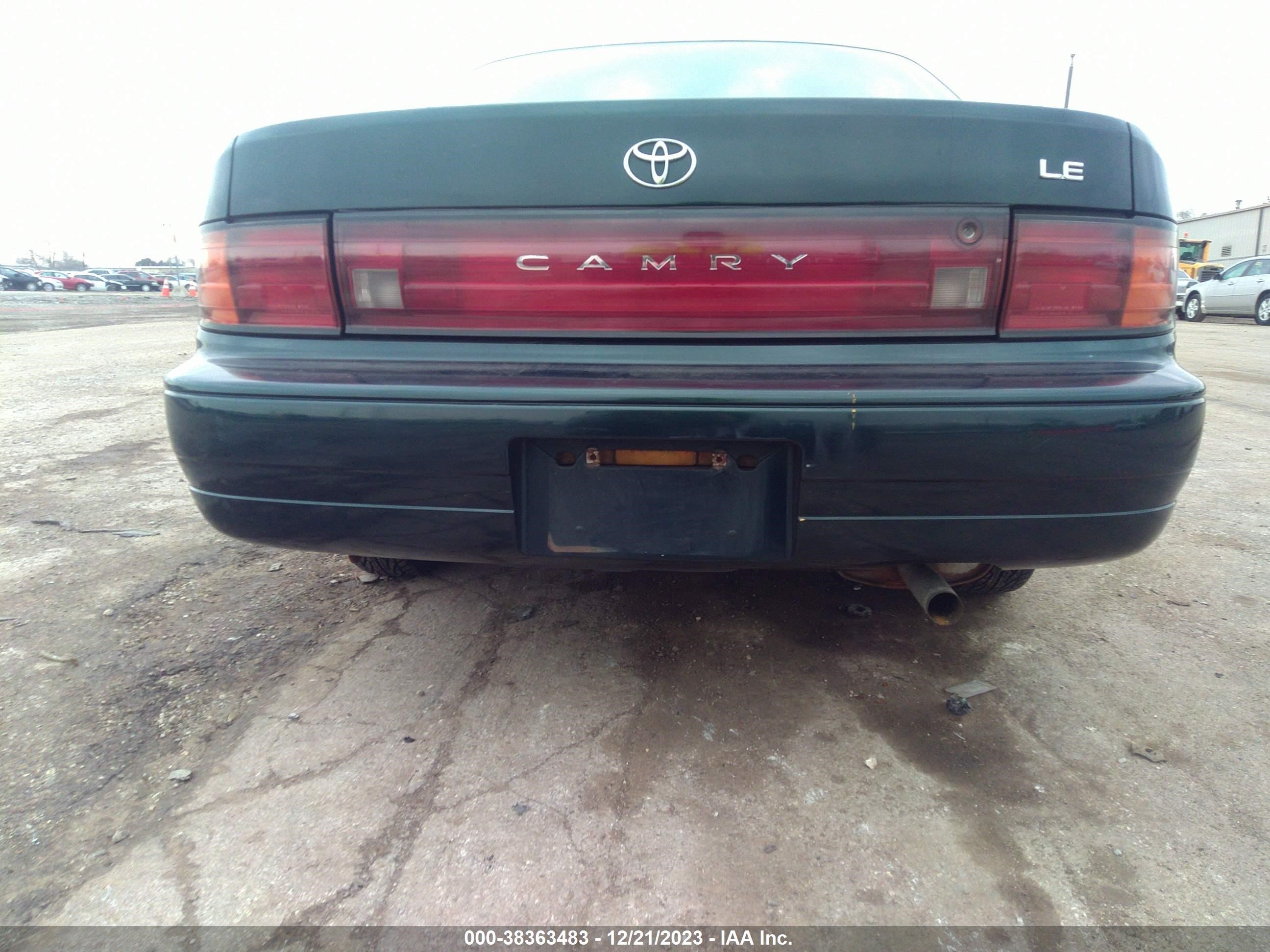 Photo 11 VIN: 4T1SK12E2RU470906 - TOYOTA CAMRY 