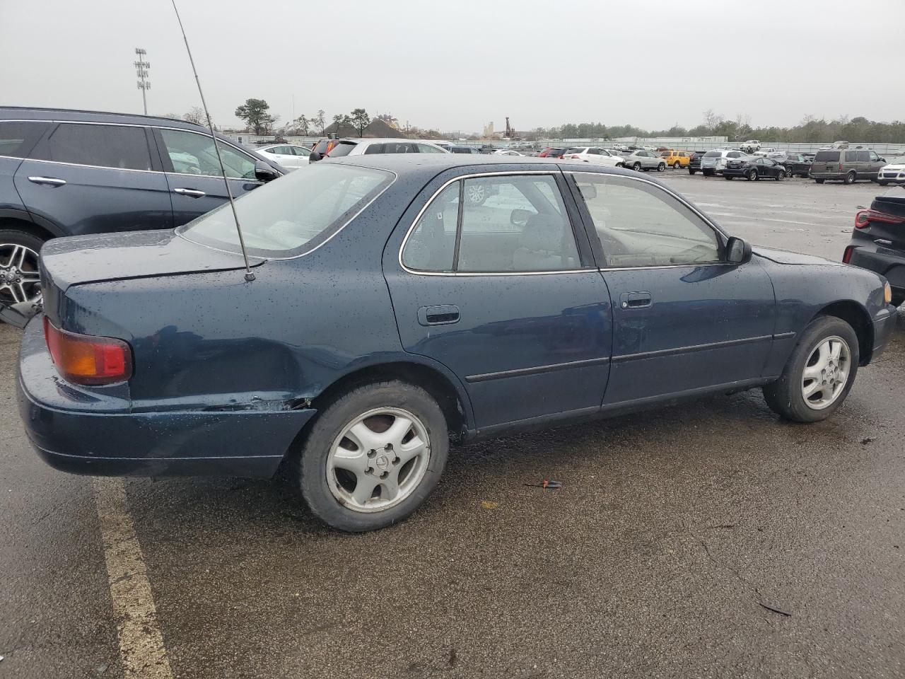 Photo 2 VIN: 4T1SK12E4SU551654 - TOYOTA CAMRY 