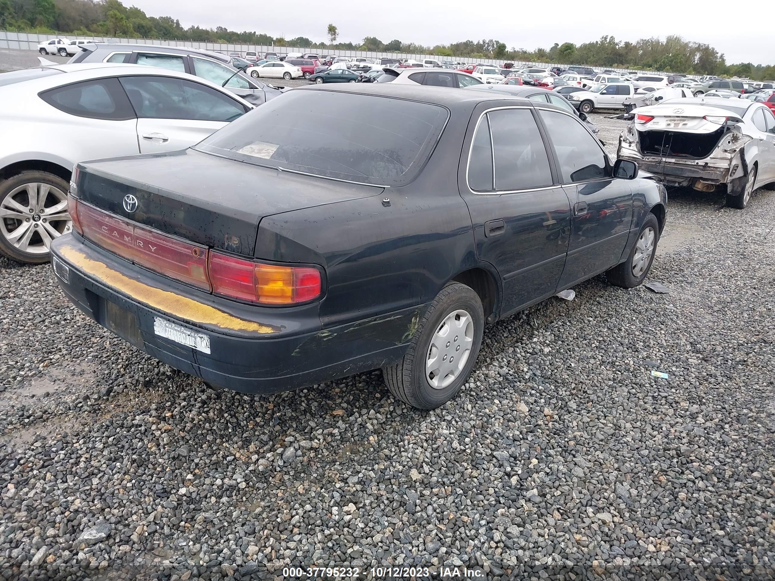 Photo 3 VIN: 4T1SK12E9RU436008 - TOYOTA CAMRY 