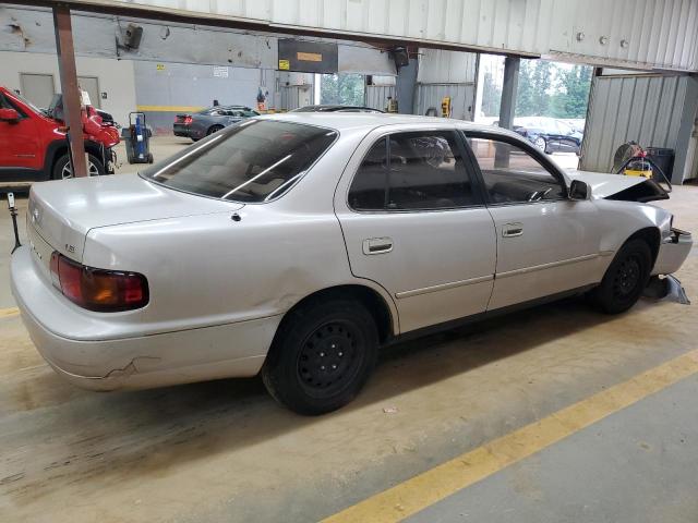 Photo 2 VIN: 4T1SK12E9SU875103 - TOYOTA CAMRY LE 