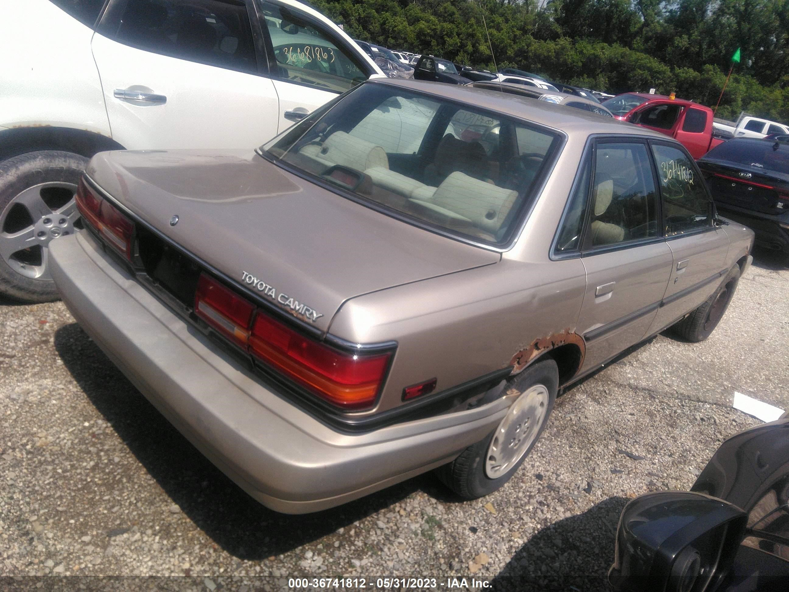 Photo 3 VIN: 4T1SV21EXMU313888 - TOYOTA CAMRY 