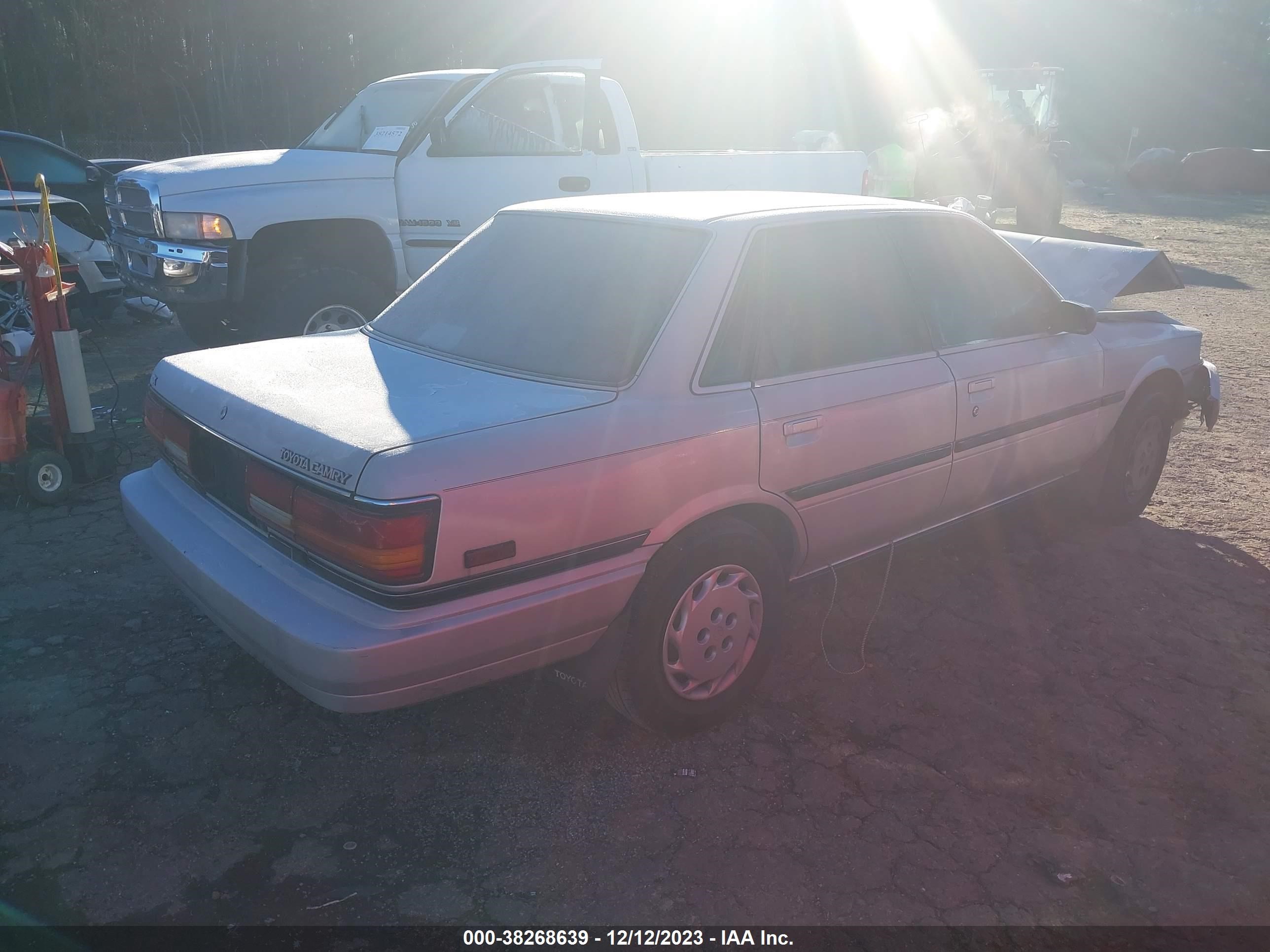 Photo 3 VIN: 4T1SV21EXMU354909 - TOYOTA CAMRY 