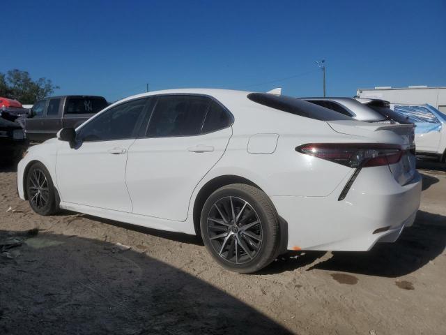 Photo 1 VIN: 4T1T11AK0NU640348 - TOYOTA CAMRY SE 