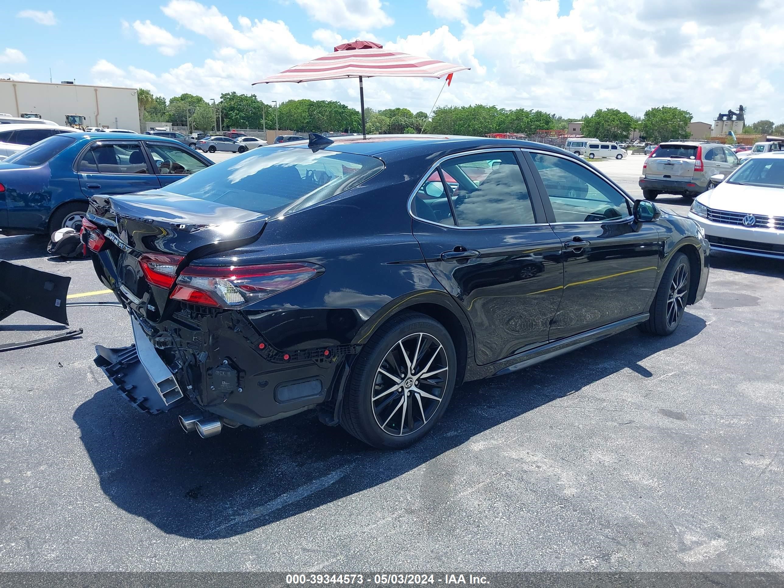 Photo 3 VIN: 4T1T11AK0RU843651 - TOYOTA CAMRY 