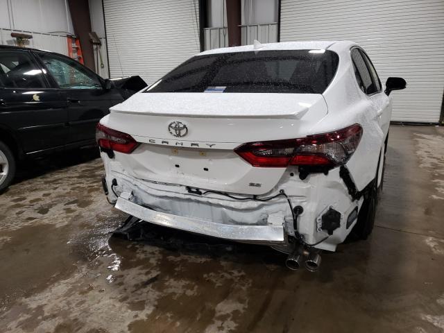 Photo 8 VIN: 4T1T11AK1MU565240 - TOYOTA CAMRY SE 