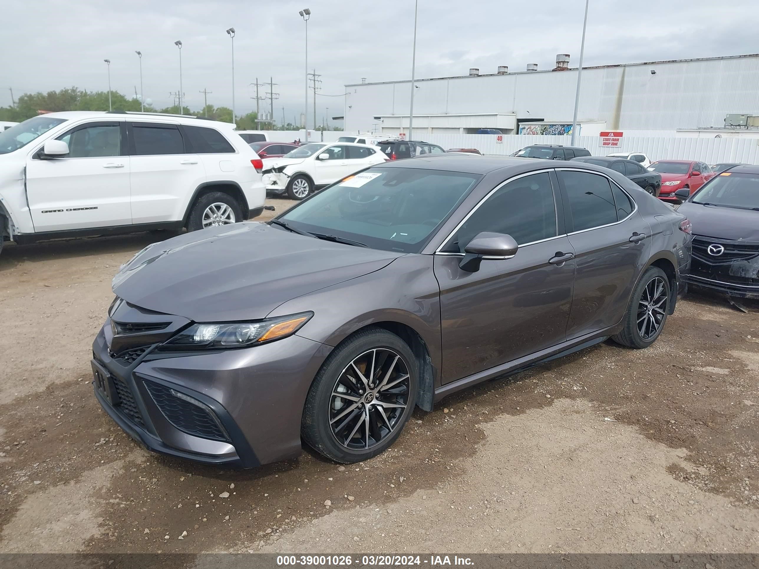 Photo 1 VIN: 4T1T11AK1NU675853 - TOYOTA CAMRY 