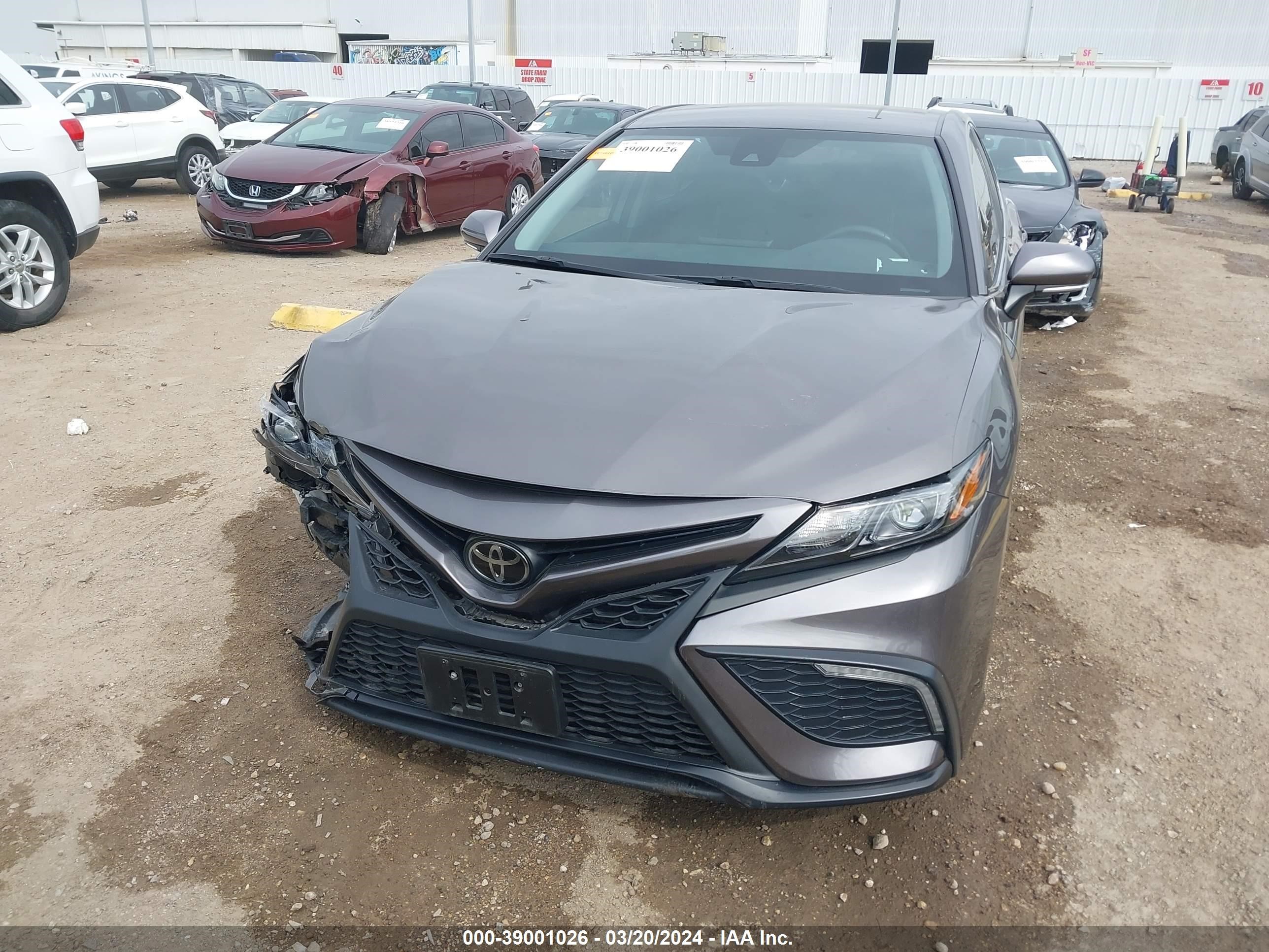 Photo 12 VIN: 4T1T11AK1NU675853 - TOYOTA CAMRY 