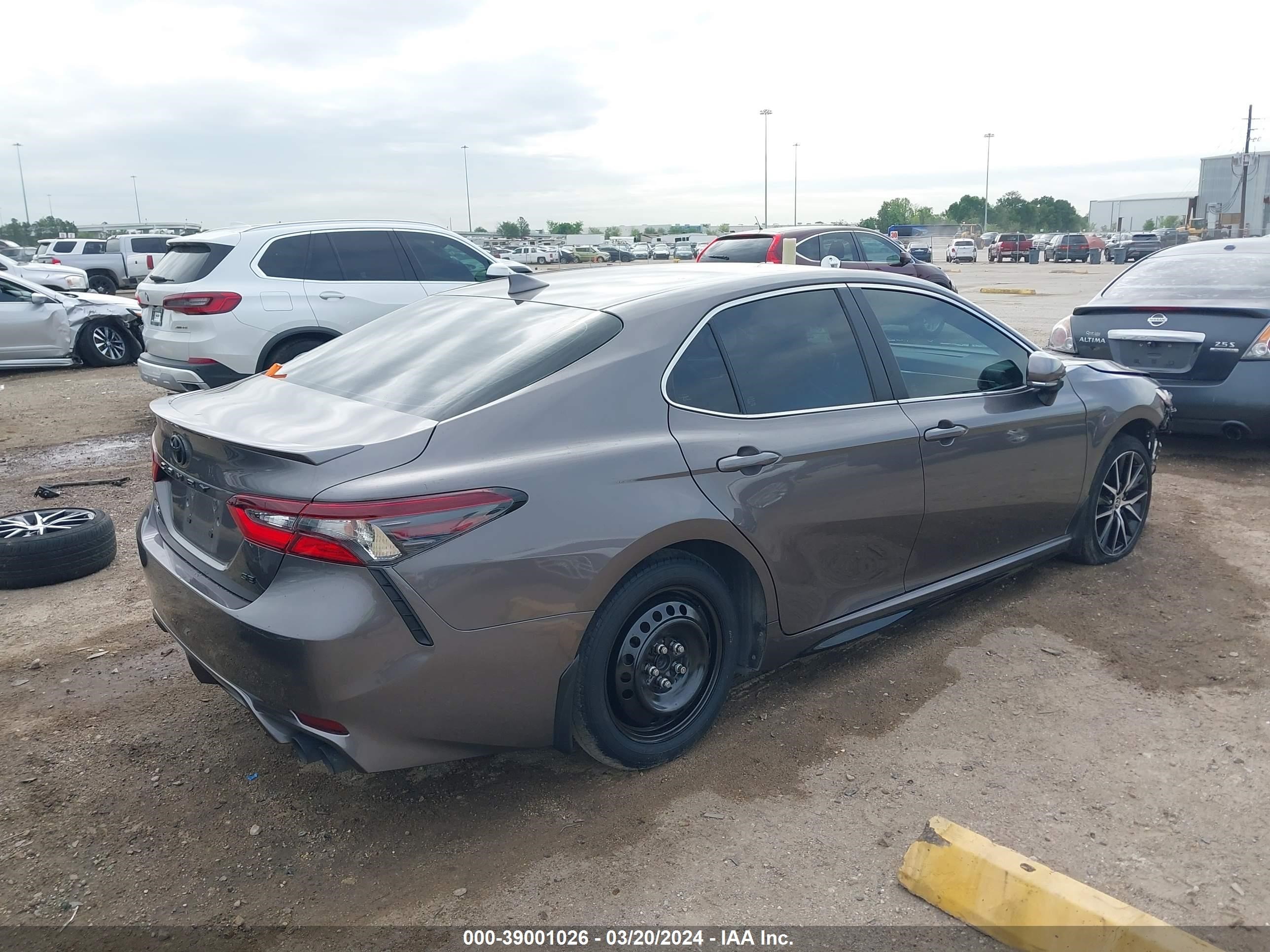 Photo 3 VIN: 4T1T11AK1NU675853 - TOYOTA CAMRY 