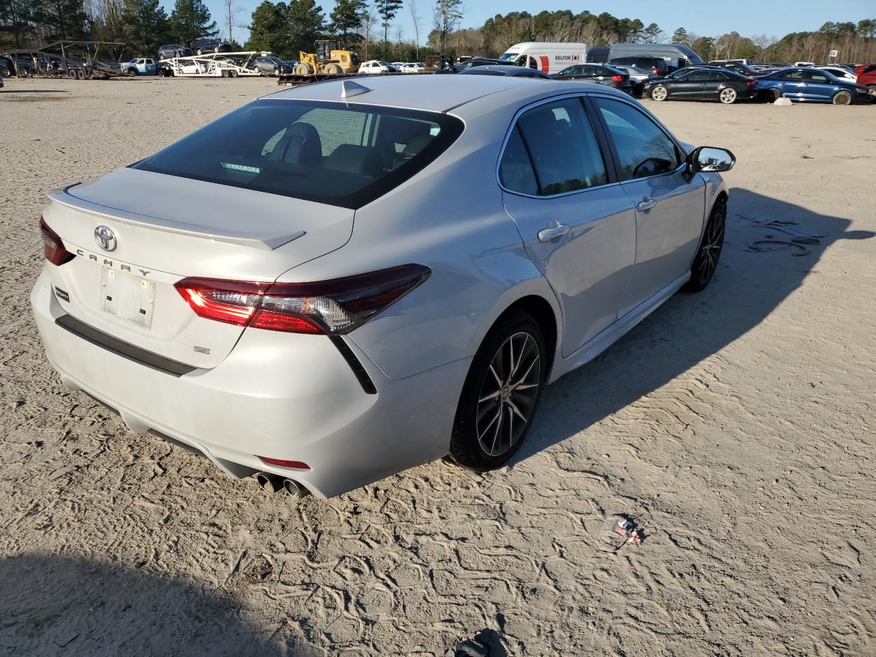 Photo 2 VIN: 4T1T11AK1PU180281 - TOYOTA CAMRY 