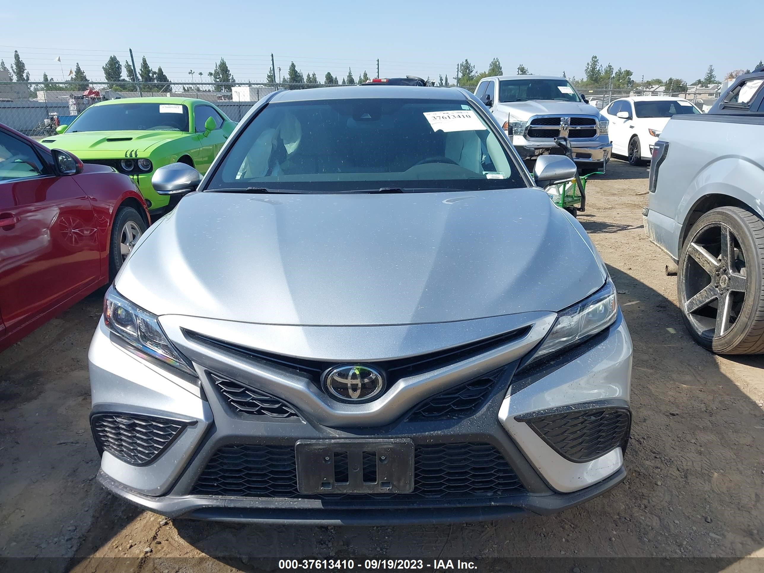 Photo 11 VIN: 4T1T11AK2MU498146 - TOYOTA CAMRY 