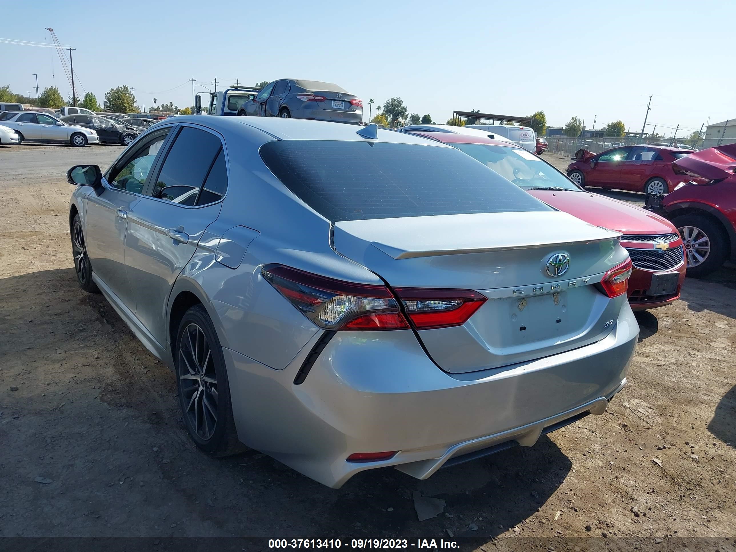 Photo 2 VIN: 4T1T11AK2MU498146 - TOYOTA CAMRY 