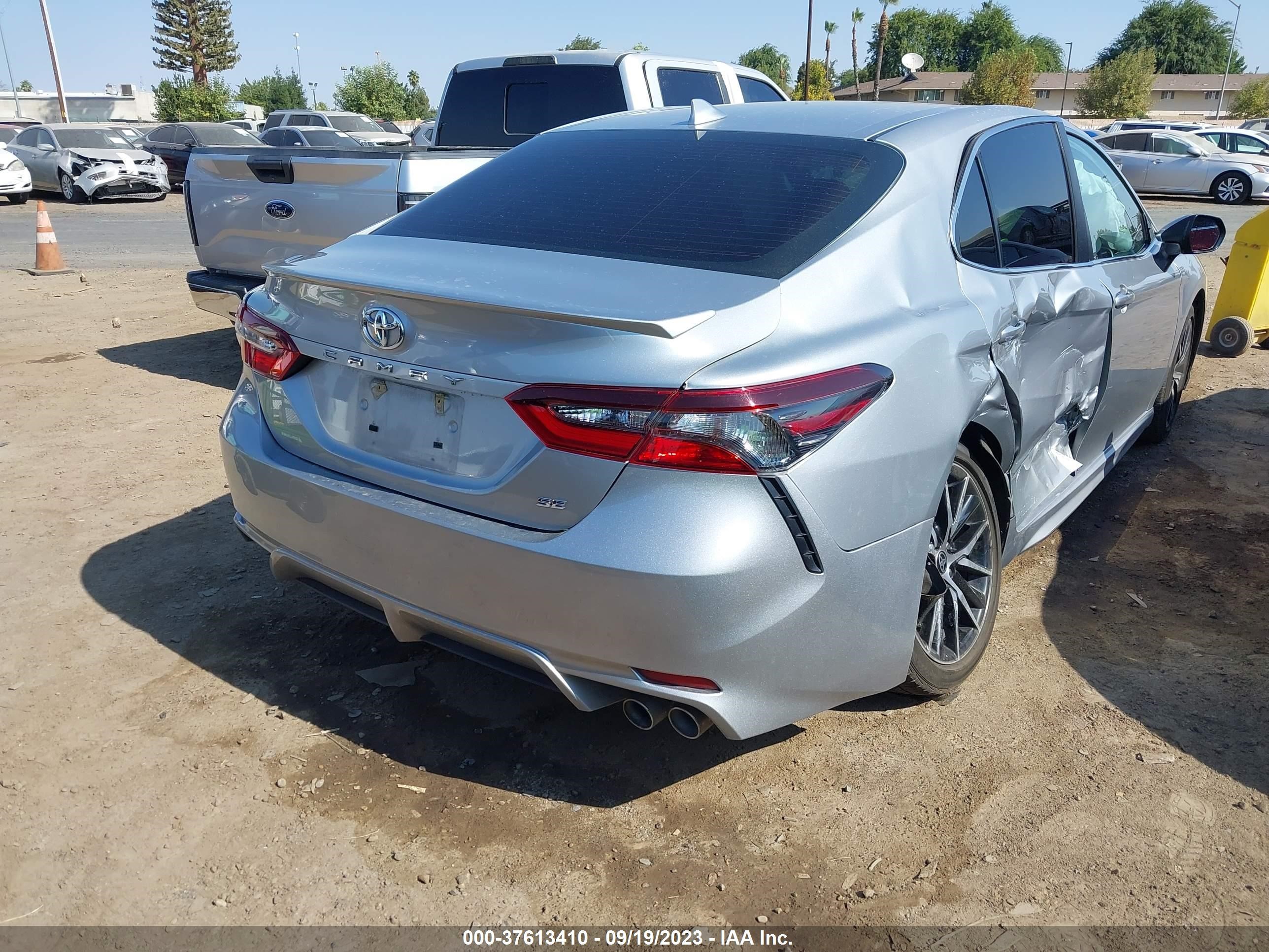 Photo 3 VIN: 4T1T11AK2MU498146 - TOYOTA CAMRY 