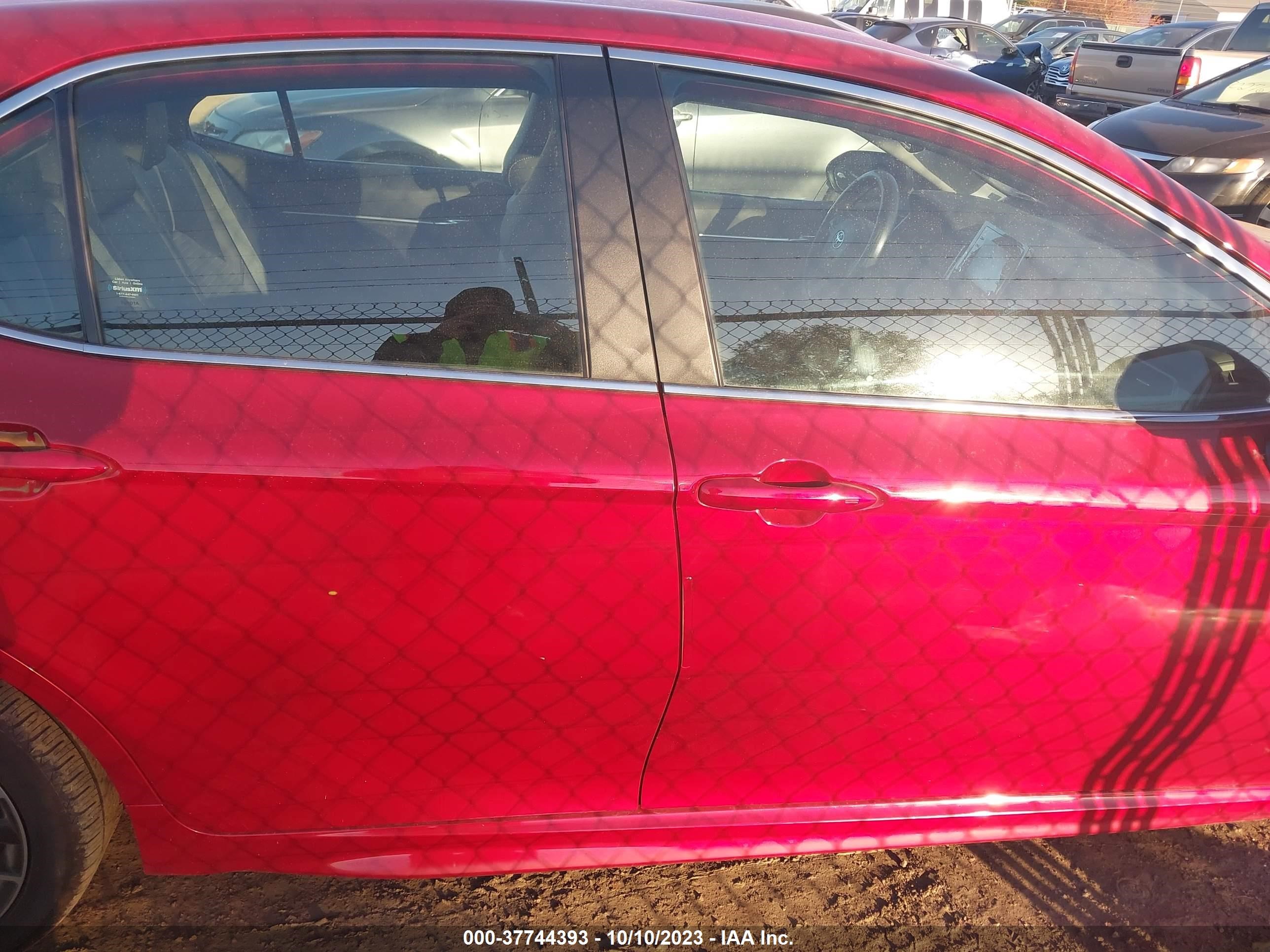 Photo 13 VIN: 4T1T11AK2NU039538 - TOYOTA CAMRY 