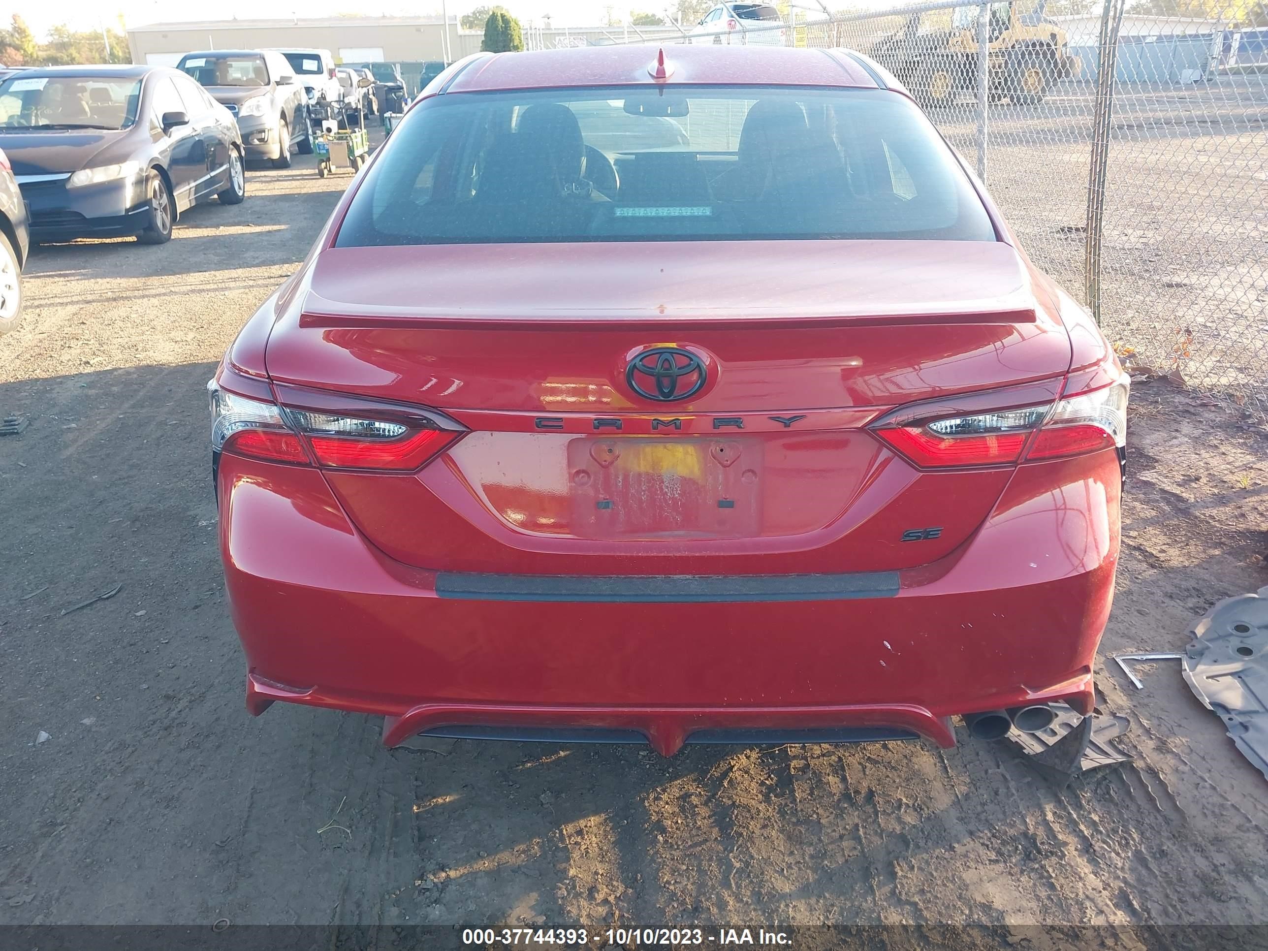 Photo 16 VIN: 4T1T11AK2NU039538 - TOYOTA CAMRY 