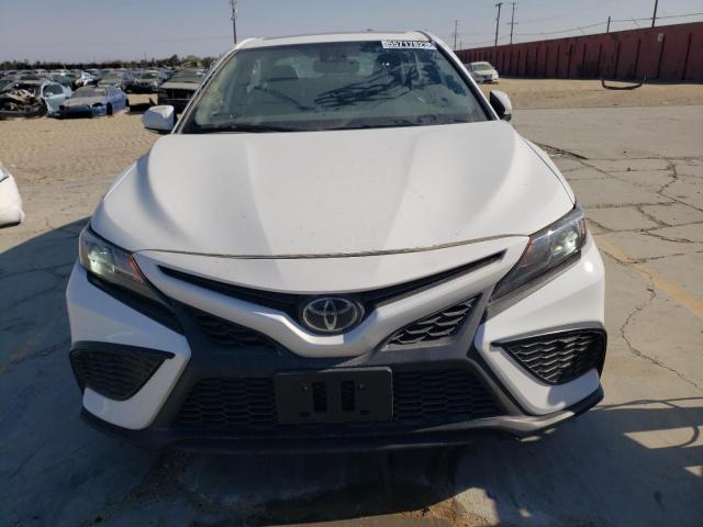 Photo 4 VIN: 4T1T11AK3MU601896 - TOYOTA CAMRY SE 