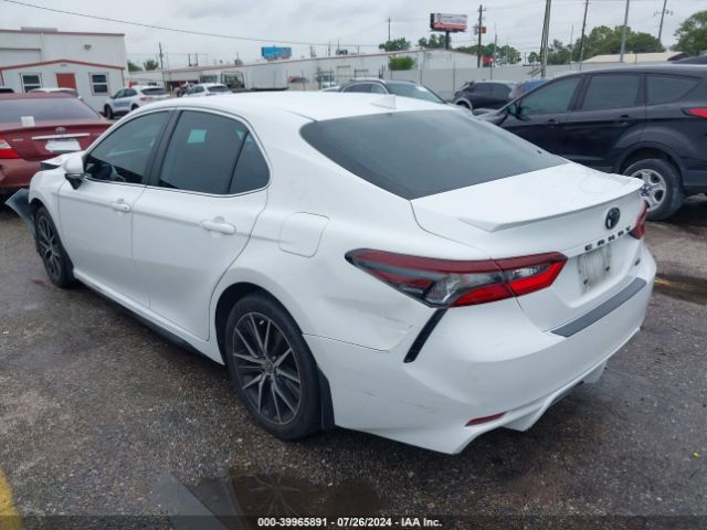 Photo 2 VIN: 4T1T11AK3PU797133 - TOYOTA CAMRY 