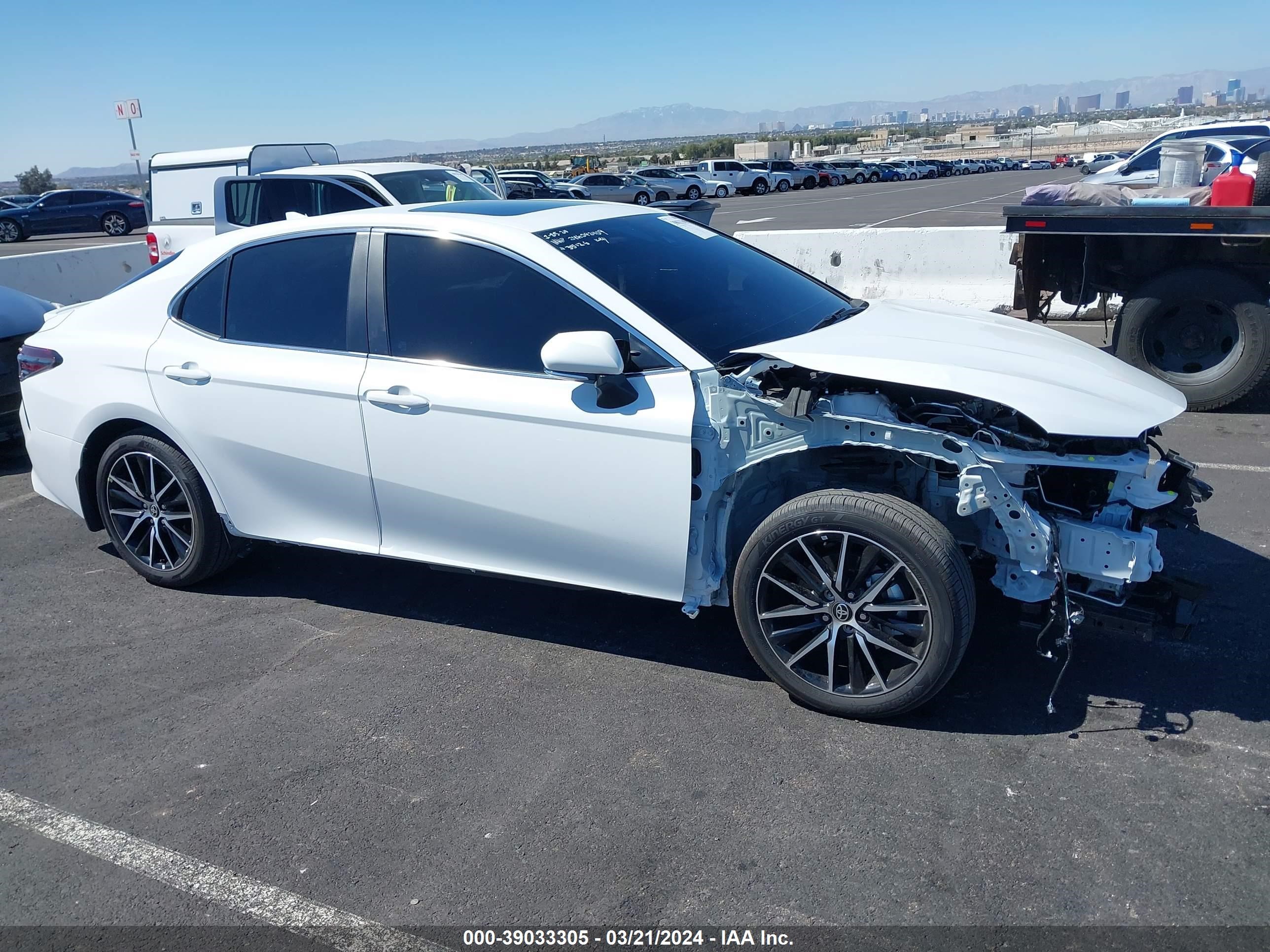 Photo 13 VIN: 4T1T11AK3RU880211 - TOYOTA CAMRY 