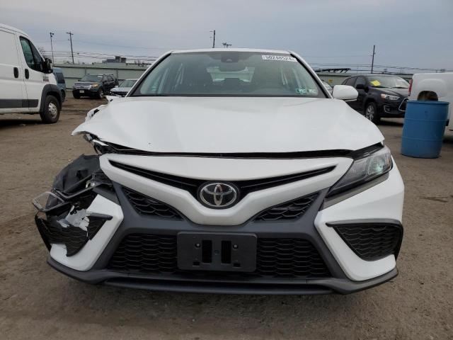 Photo 4 VIN: 4T1T11AK4MU532524 - TOYOTA CAMRY 