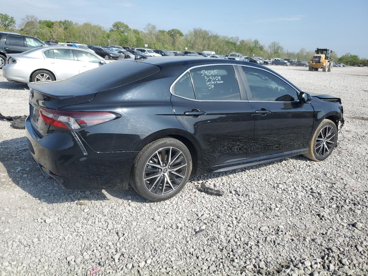 Photo 2 VIN: 4T1T11AK4MU570996 - TOYOTA CAMRY 