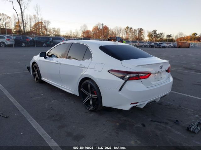 Photo 2 VIN: 4T1T11AK4NU657024 - TOYOTA CAMRY 