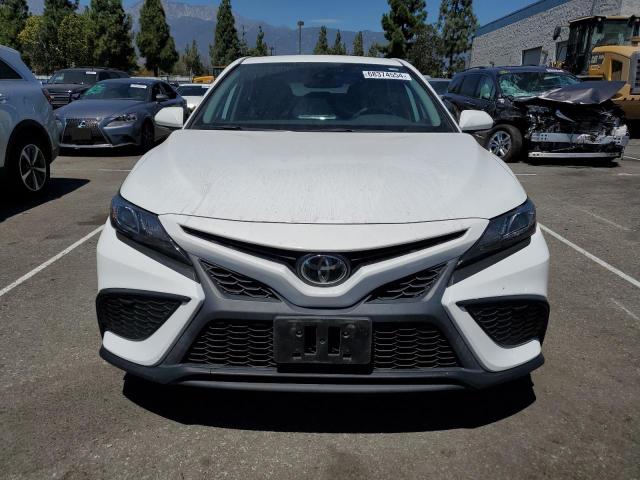 Photo 4 VIN: 4T1T11AK4NU665253 - TOYOTA CAMRY SE 