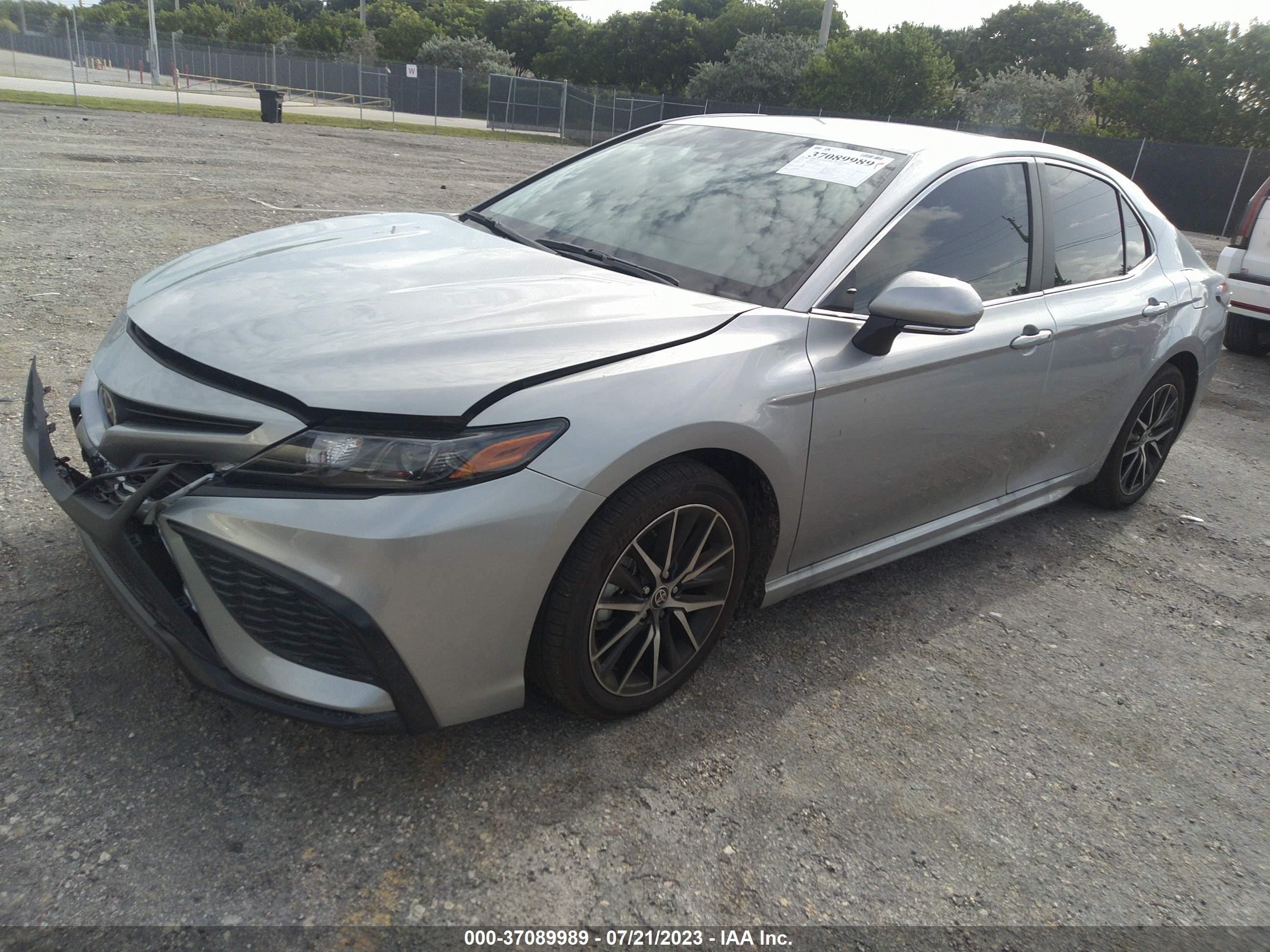 Photo 1 VIN: 4T1T11AK4PU814389 - TOYOTA CAMRY 