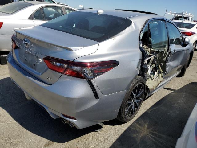 Photo 2 VIN: 4T1T11AK5NU625814 - TOYOTA CAMRY SE 