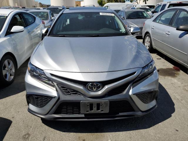 Photo 4 VIN: 4T1T11AK5NU625814 - TOYOTA CAMRY SE 