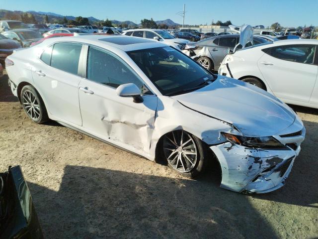 Photo 3 VIN: 4T1T11AK5NU670686 - TOYOTA CAMRY SE 