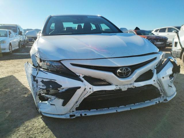 Photo 4 VIN: 4T1T11AK5NU670686 - TOYOTA CAMRY SE 