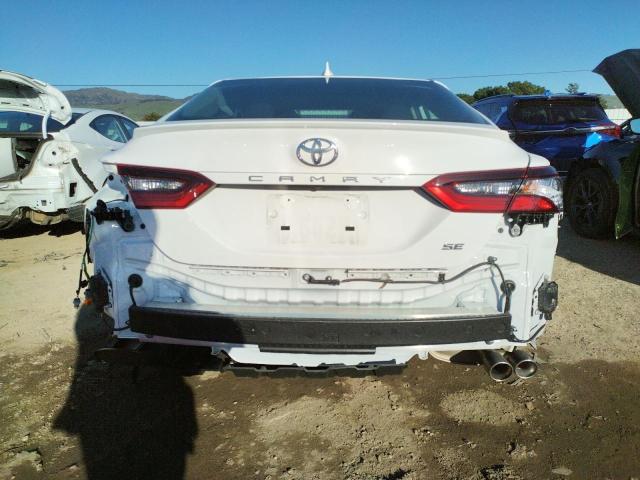 Photo 5 VIN: 4T1T11AK5NU670686 - TOYOTA CAMRY SE 