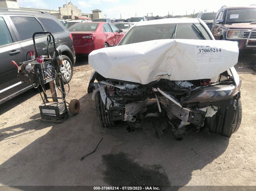 Photo 11 VIN: 4T1T11AK5PU724622 - TOYOTA CAMRY 