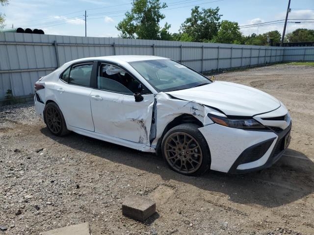 Photo 3 VIN: 4T1T11AK5RU201040 - TOYOTA CAMRY SE N 