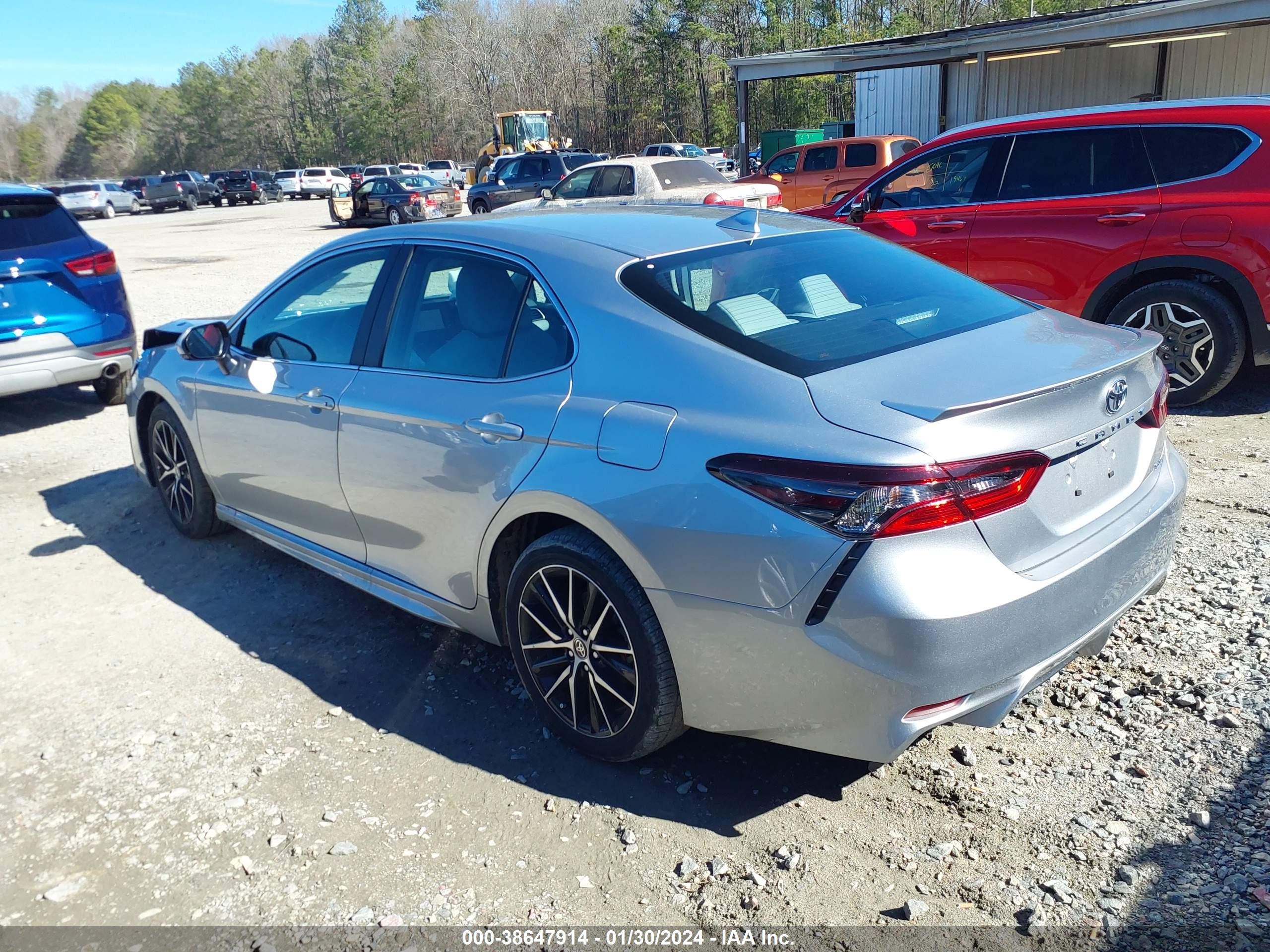 Photo 2 VIN: 4T1T11AK5RU858811 - TOYOTA CAMRY 